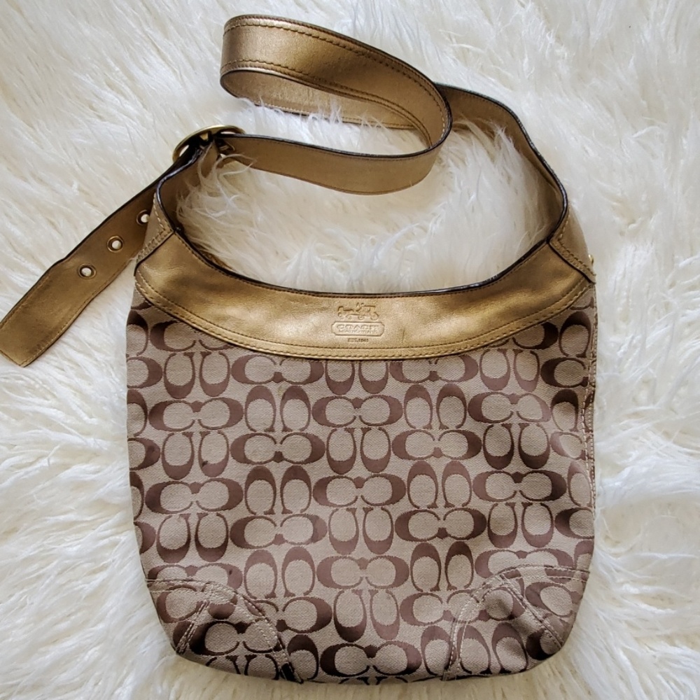 Authentic Coach Shoulder Purse.